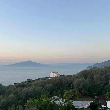 Blu Vesuvius Couette-café