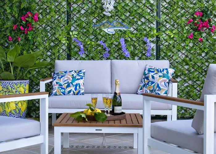 Oda ve Kahvaltı Blu Vesuvius