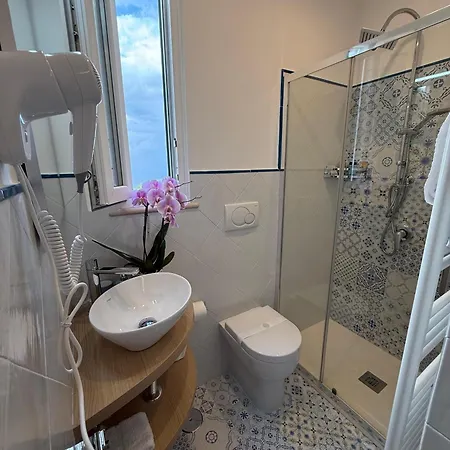 فندق مبيت وإفطار Blu Vesuvius 4*